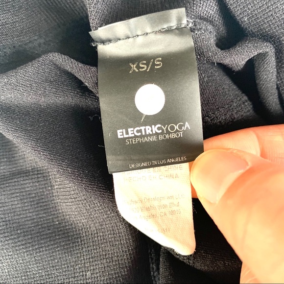 Electric Yoga Mesh Maternity Leggings - Picture 4 of 6